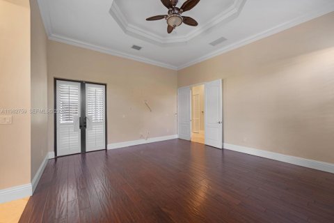 Villa ou maison à vendre à Palmetto Bay, Floride: 5 chambres, 298.12 m2 № 2046529 - photo 23