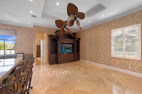 Villa ou maison à vendre à Palmetto Bay, Floride: 5 chambres, 298.12 m2 № 2046529 - photo 21