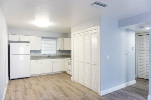 Appartement à louer à Tampa, Floride: 2 chambres, 88.26 m2 № 1276600 - photo 8