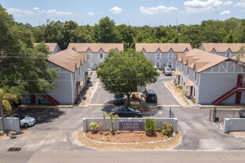 Appartement à louer à Tampa, Floride: 2 chambres, 88.26 m2 № 1276600 - photo 1