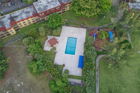 Condo in Miramar, Florida, 2 bedrooms  № 1868465 - photo 24