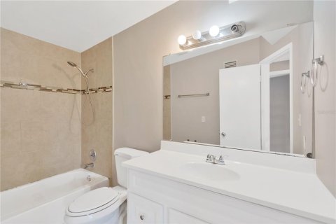 House in Largo, Florida 3 bedrooms, 96.8 sq.m. № 1785081 - photo 14