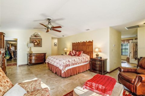 House in Trenton, Florida 3 bedrooms, 323.49 sq.m. № 1844331 - photo 30
