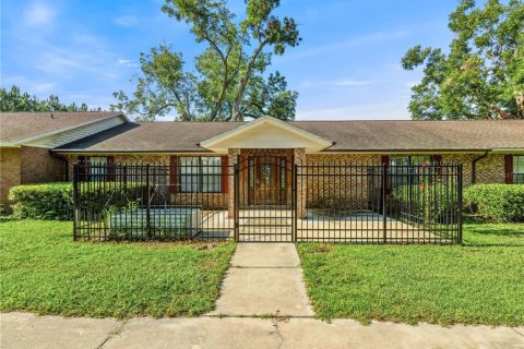 House in Trenton, Florida 3 bedrooms, 323.49 sq.m. № 1844331 - photo 3