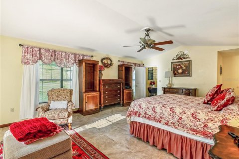 House in Trenton, Florida 3 bedrooms, 323.49 sq.m. № 1844331 - photo 29