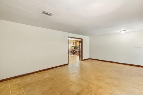 House in Trenton, Florida 3 bedrooms, 323.49 sq.m. № 1844331 - photo 27