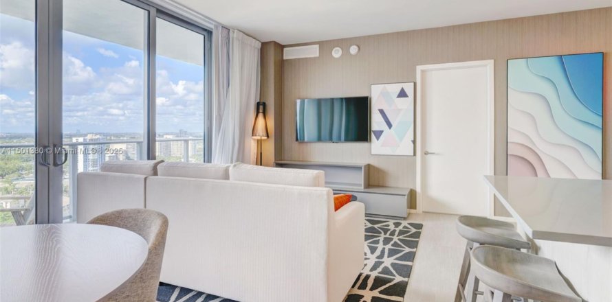 Кондоминиум с 1 спальней в Холливуд, Флорида № 2022925