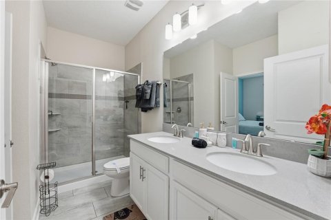 House in Davenport, Florida 8 bedrooms, 363.15 sq.m. № 2203078 - photo 18