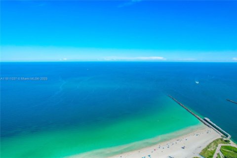 Снять в аренду кондоминиум в Майами-Бич, Флорида 64.94м2, № 1756012 - фото 18