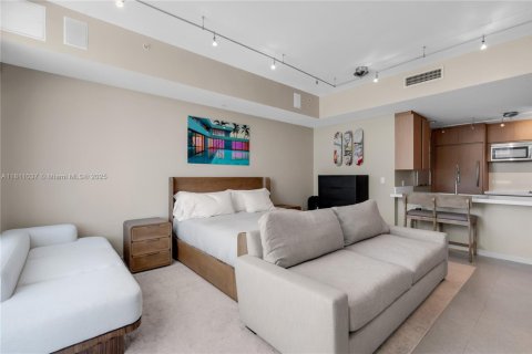 Снять в аренду кондоминиум в Майами-Бич, Флорида 64.94м2, № 1756012 - фото 11