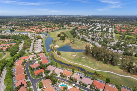 House in Palm Beach Gardens, Florida 4 bedrooms, 240.15 sq.m. № 1145861 - photo 1