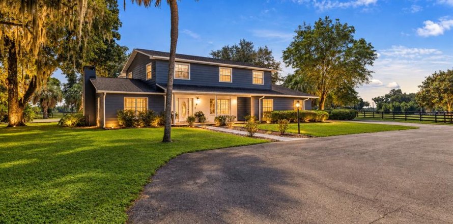 Villa ou maison à Belleview, Floride 6 chambres, 345.69 m2 № 2394313