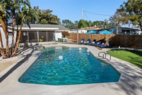 Villa ou maison à vendre à Seminole, Floride: 4 chambres, 207.08 m2 № 2150292 - photo 19