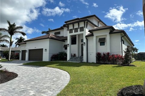 Купить виллу или дом в Марко-Айленд, Флорида 5 спален, № 2152640 - фото 3