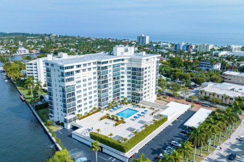 Condo in Delray Beach, Florida, 5 bedrooms  № 816077 - photo 1