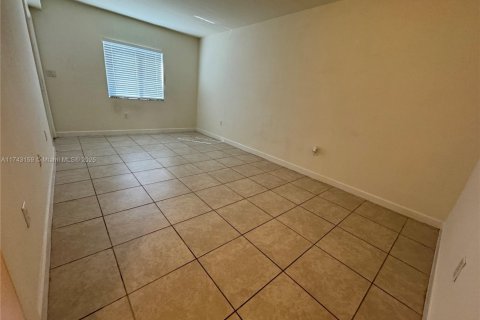 Condominio en venta en Cutler Bay, Florida, 2 dormitorios, 75.16 m2 № 1775862 - foto 15