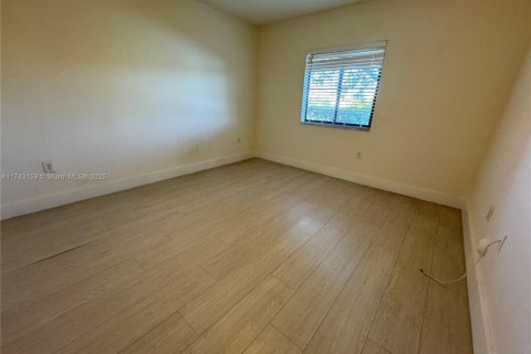 Condominio en venta en Cutler Bay, Florida, 2 dormitorios, 75.16 m2 № 1775862 - foto 6