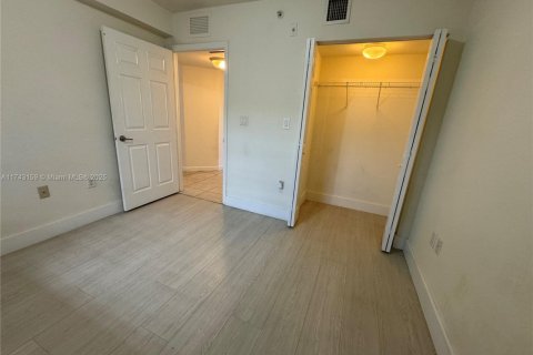 Condominio en venta en Cutler Bay, Florida, 2 dormitorios, 75.16 m2 № 1775862 - foto 18
