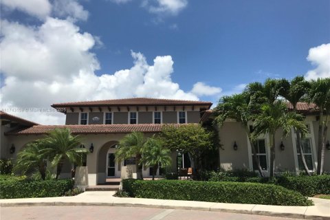 Condominio en venta en Cutler Bay, Florida, 2 dormitorios, 75.16 m2 № 1775862 - foto 26