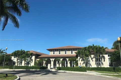 Condominio en venta en Cutler Bay, Florida, 2 dormitorios, 75.16 m2 № 1775862 - foto 21