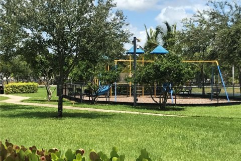 Condominio en venta en Cutler Bay, Florida, 2 dormitorios, 75.16 m2 № 1775862 - foto 25