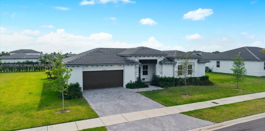 Casa en Homestead, Florida 3 dormitorios, 198.53 m2 № 2016382