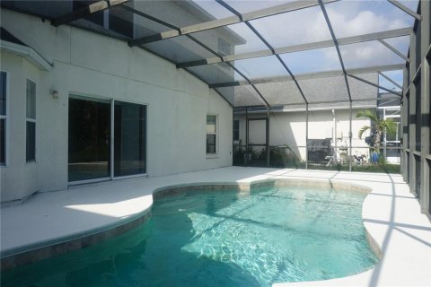 Casa en alquiler en Davenport, Florida, 4 dormitorios, 218.78 m2 № 1900920 - foto 1