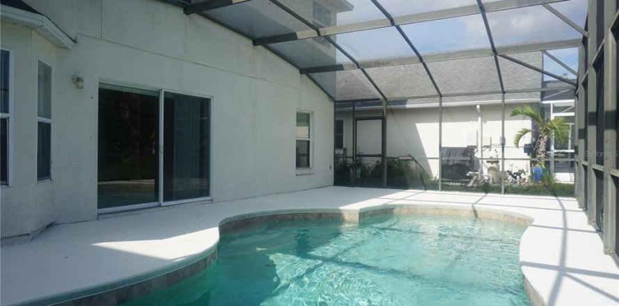 Casa en Davenport, Florida 4 dormitorios, 218.78 m2 № 1900920