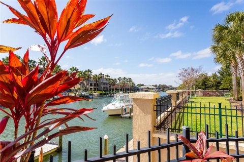 Condominio en venta en Palm Coast, Florida, 3 dormitorios, 167.6 m2 № 2101260 - foto 4