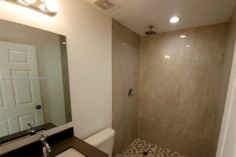 Copropriété à louer à Miami, Floride: 1 chambre № 2000501 - photo 13