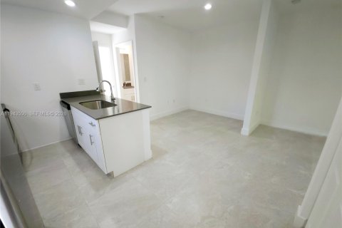 Copropriété à louer à Miami, Floride: 1 chambre № 2000501 - photo 4