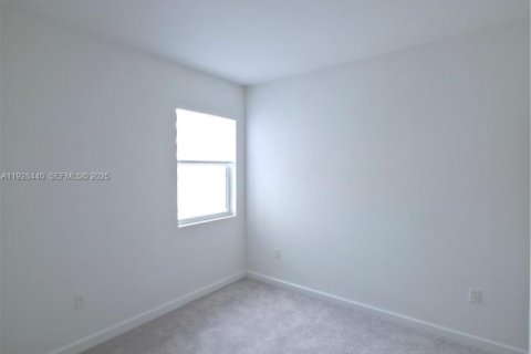 Снять в аренду таунхаус в Хомстед, Флорида 3 спальни, 131.36м2, № 1986931 - фото 23