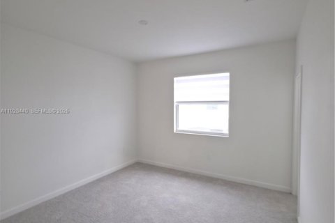 Снять в аренду таунхаус в Хомстед, Флорида 3 спальни, 131.36м2, № 1986931 - фото 19