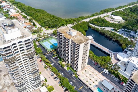Condominio en venta en Riviera Beach, Florida, 2 dormitorios, 133.04 m2 № 1186640 - foto 1