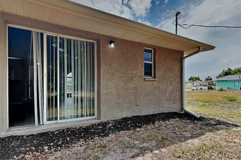 Villa ou maison à louer à Port Charlotte, Floride: 3 chambres, 113.81 m2 № 2113159 - photo 18