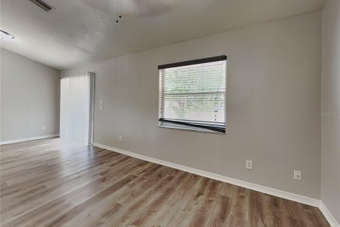 Villa ou maison à louer à Port Charlotte, Floride: 3 chambres, 113.81 m2 № 2113159 - photo 3