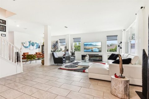 House in Apopka, Florida 5 bedrooms, 320.61 sq.m. № 1765069 - photo 3