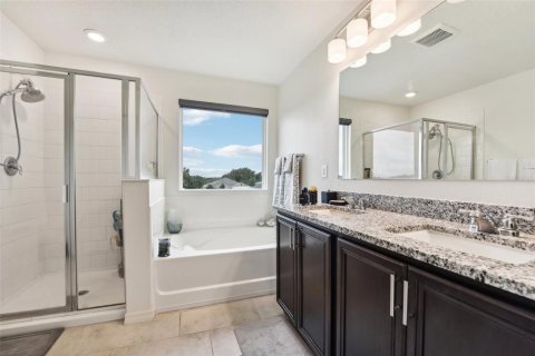 House in Apopka, Florida 5 bedrooms, 320.61 sq.m. № 1765069 - photo 15