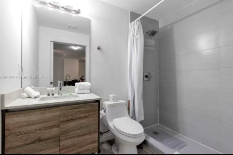 Condo in Miami, Florida, 1 bedroom  № 1441886 - photo 7