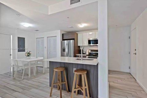 Condo in Miami, Florida, 1 bedroom  № 1441886 - photo 13