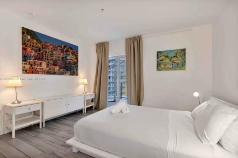 Condo in Miami, Florida, 1 bedroom  № 1441886 - photo 9