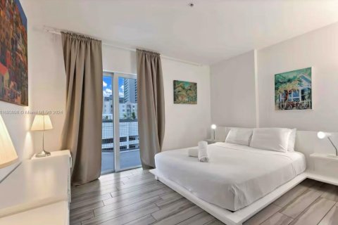 Condo in Miami, Florida, 1 bedroom  № 1441886 - photo 10