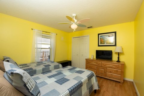 House in Port St. Lucie, Florida 4 bedrooms, 172.89 sq.m. № 2337823 - photo 14