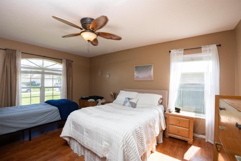 House in Port St. Lucie, Florida 4 bedrooms, 172.89 sq.m. № 2337823 - photo 15