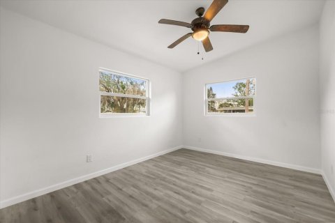 House in Orlando, Florida 4 bedrooms, 186.92 sq.m. № 2140910 - photo 22