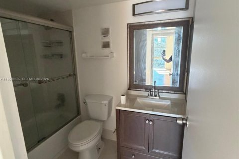 Condominio en alquiler en North Miami Beach, Florida, 1 dormitorio, 66.89 m2 № 2026298 - foto 7