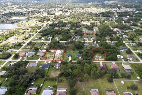 Купить земельный участок в Лихай-Эйкерс, Флорида № 2057523 - фото 4