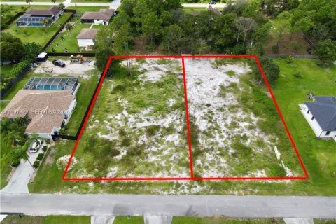 Купить земельный участок в Лихай-Эйкерс, Флорида № 2057523 - фото 9