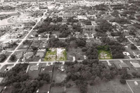 Купить земельный участок в Лихай-Эйкерс, Флорида № 2057523 - фото 13