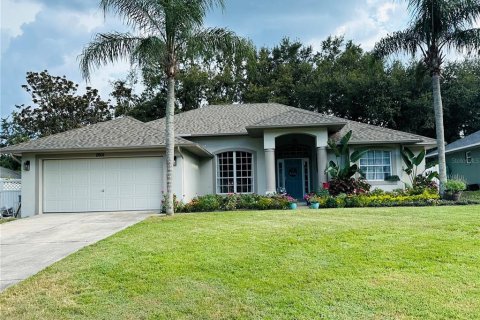 House in Clermont, Florida 3 bedrooms, 158.4 sq.m. № 1849992 - photo 1
